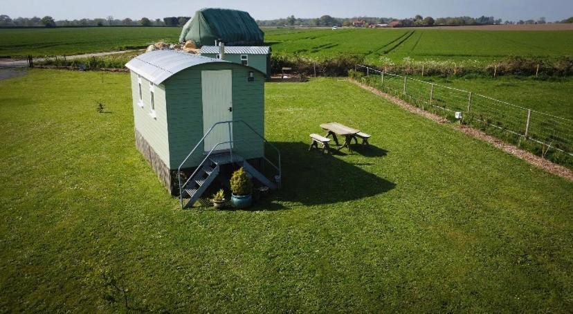 Hotel Maple Hut Four Acre Farm à Aylsham Extérieur photo